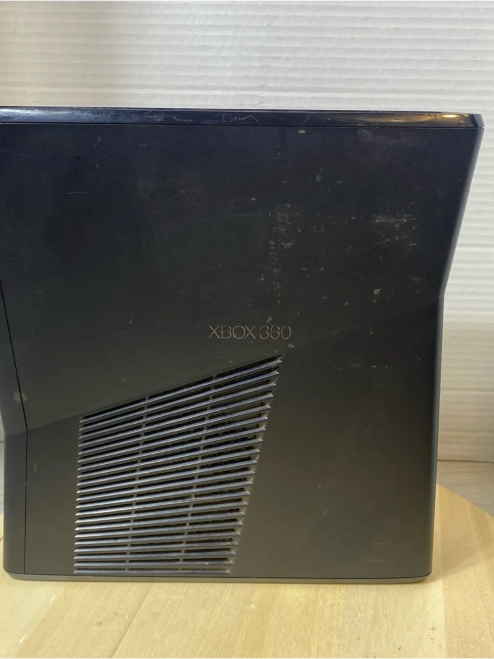Microsoft Xbox 360 S Slim Model 1439 Console System Bundle - Works